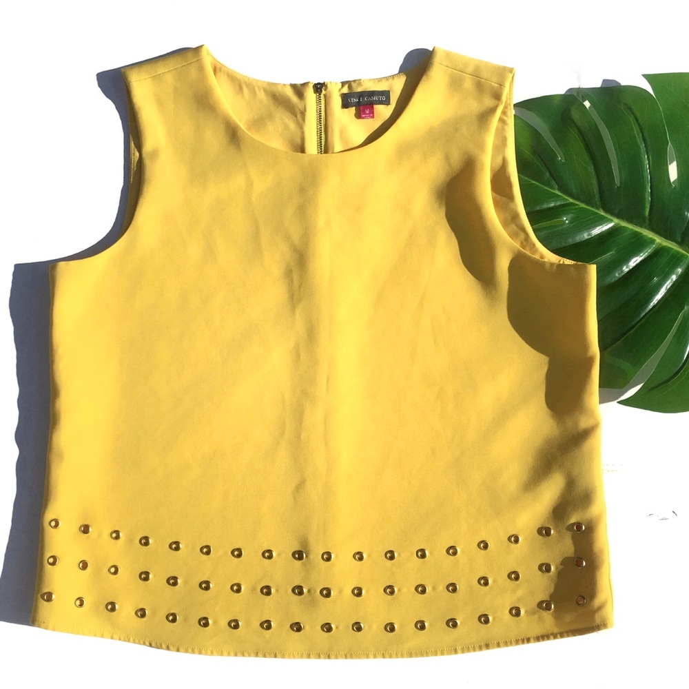 Vince Camuto yellow top, gold grommets medium